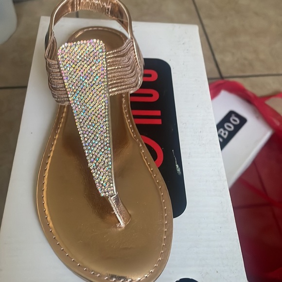 Sandals - Picture 2 of 2